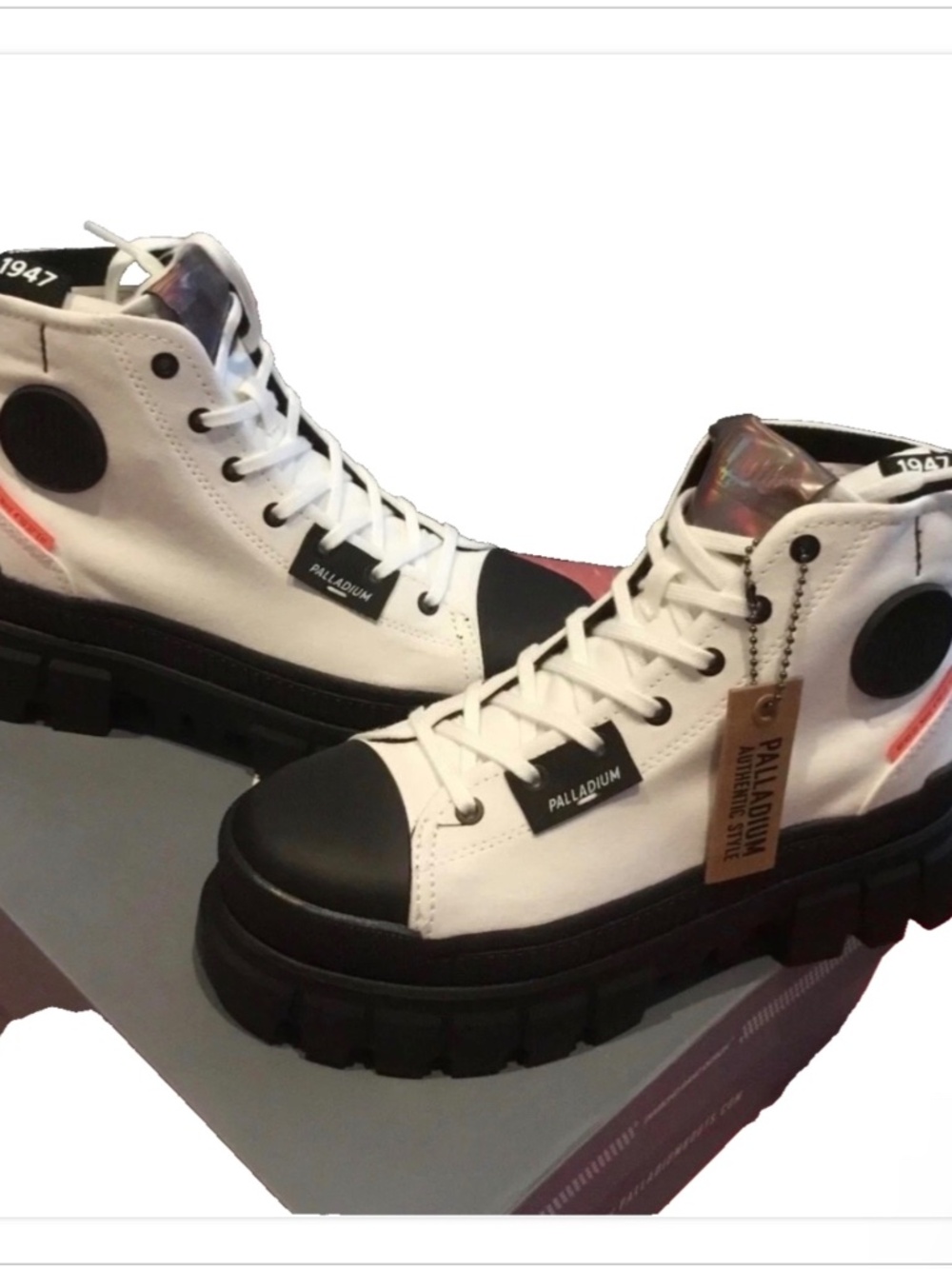 NIB Palladium Revolt Hi TX Platform Boots Star White Black Canvas Women's 7.5